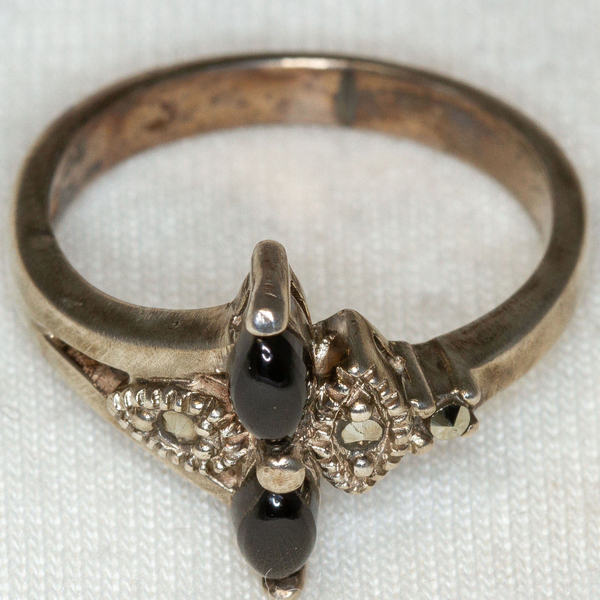 Vintage 925 Silver Onyx and Marcasite Ring - Size 8 Main image