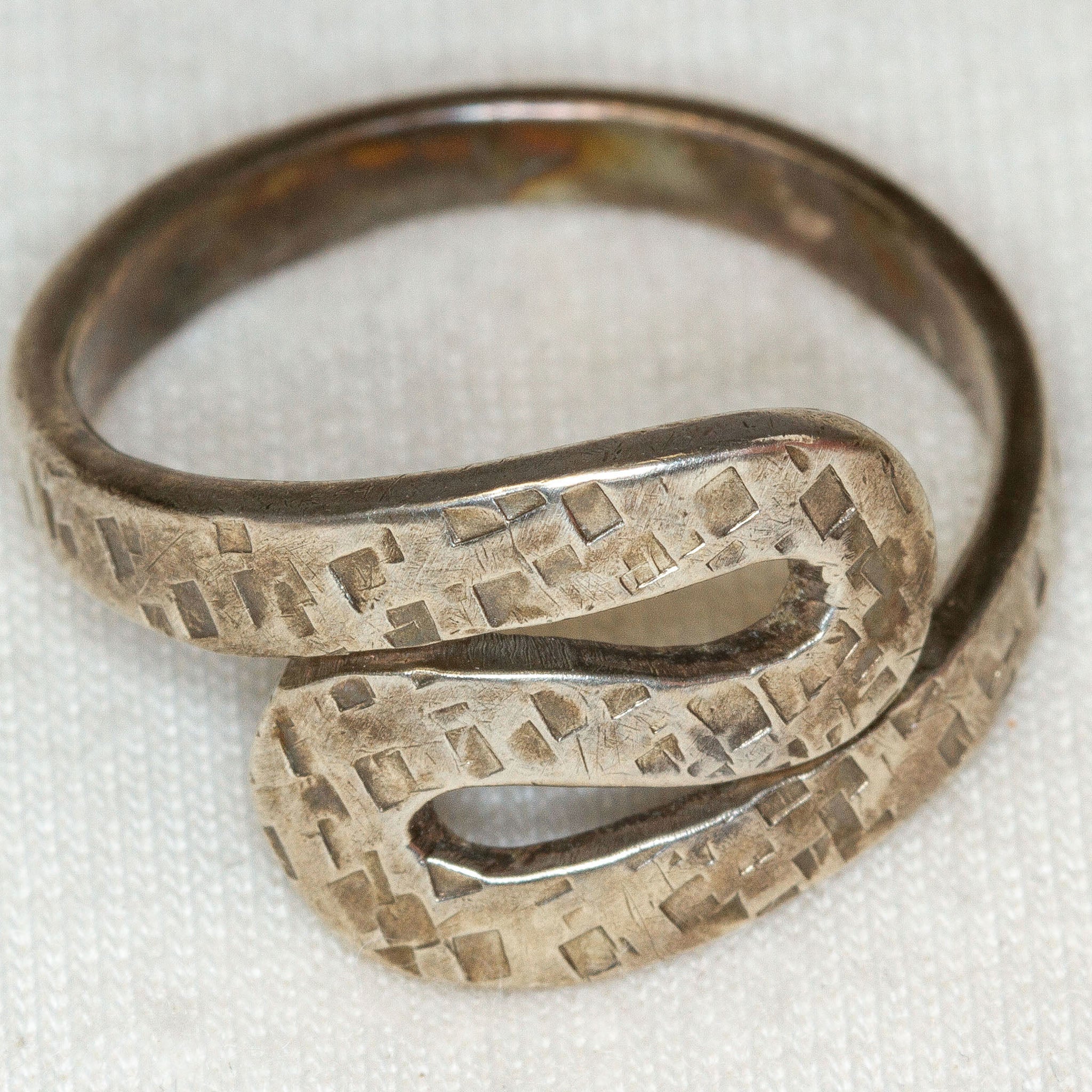 Vintage 925 Silver Wavy Textured Wrap Ring - Size 9.5 Main image