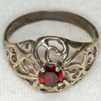 Vintage 925 Silver Red Garnet Filigree Ring - Size 7
