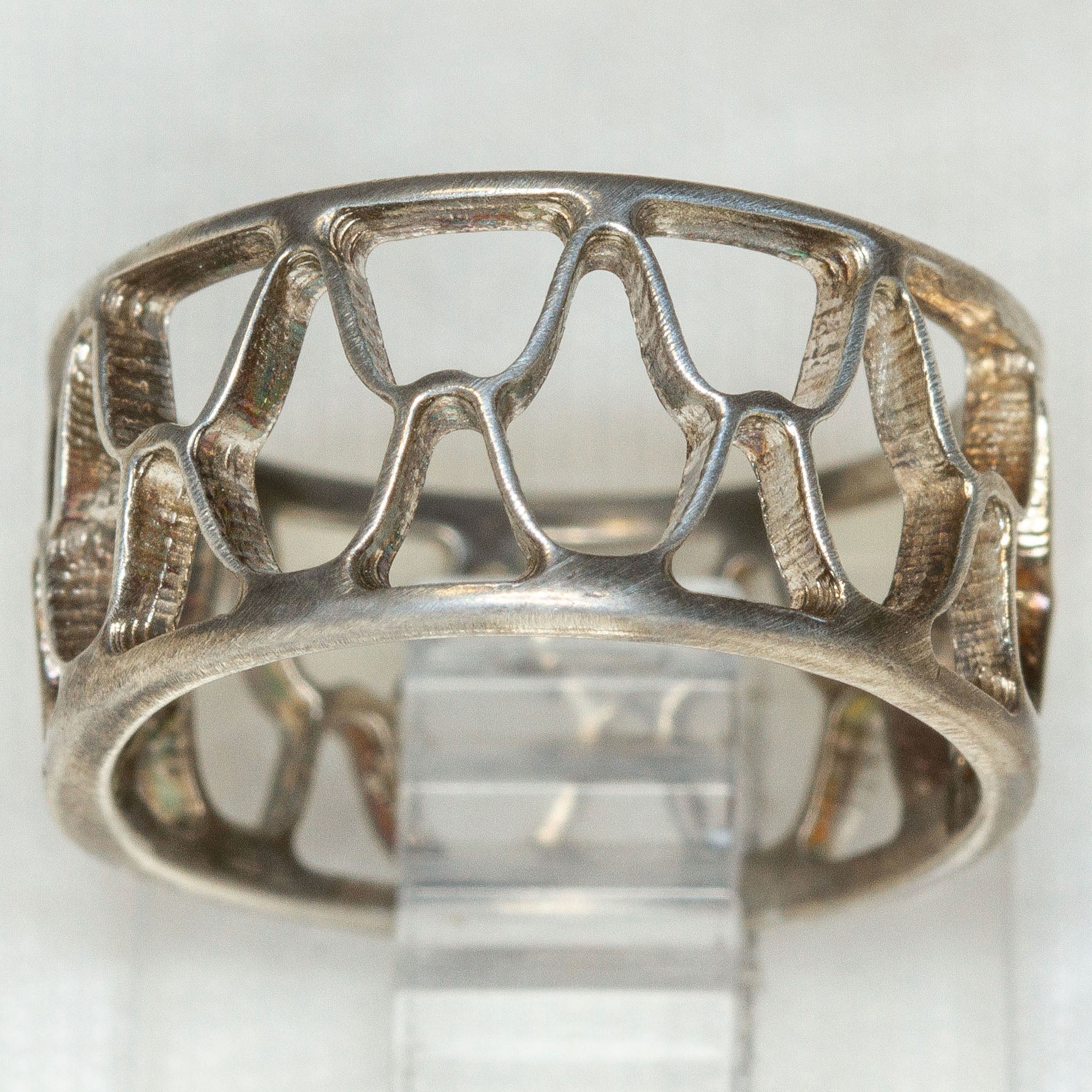 925 Sterling Silver Honeycomb Design Band Ring - Size 4.25 Secondary image
