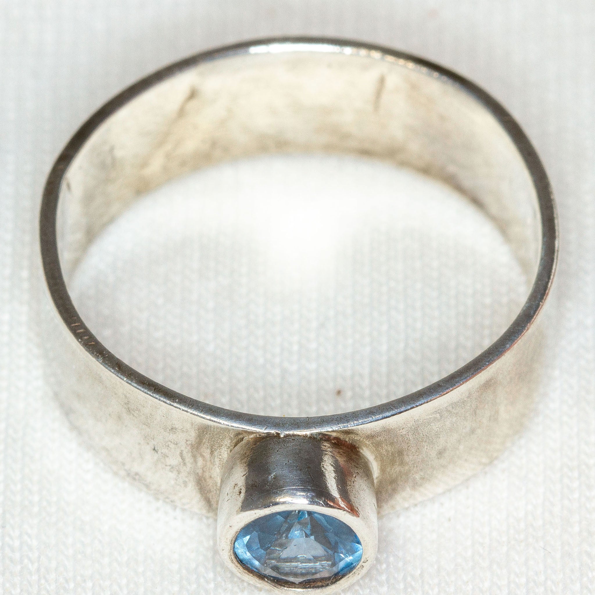 Sterling Silver Blue Topaz Solitaire Ring - Size 8.5
