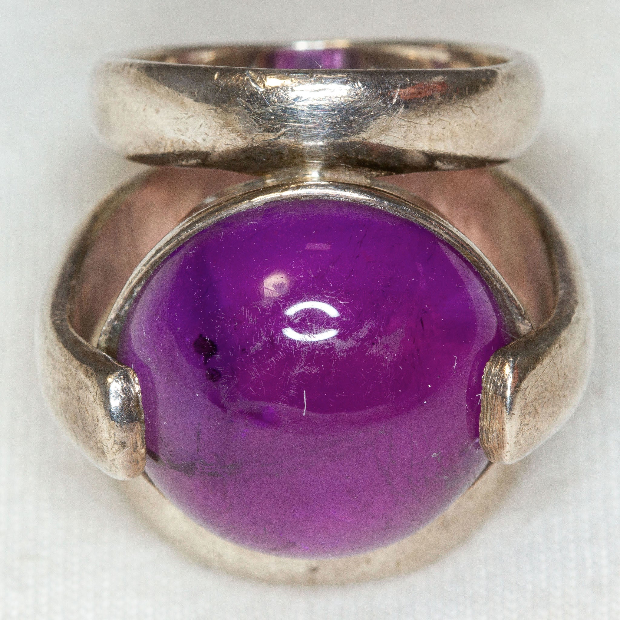 Statement 925 Silver Triple Shank Amethyst Cabochon Ring - Size 6