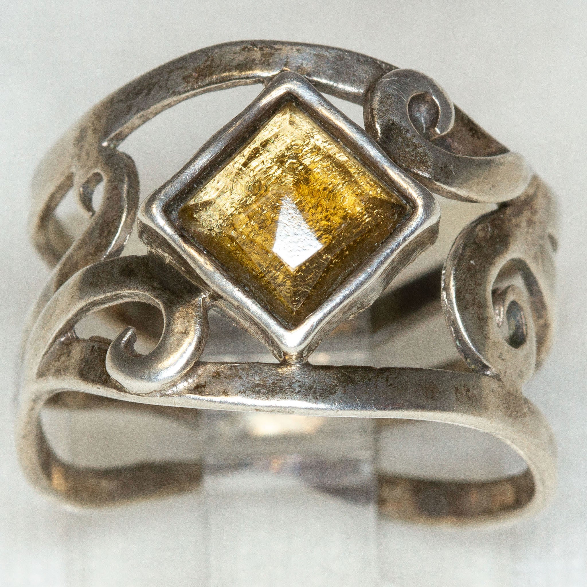 925 Silver Amber Scrollwork Ring - Size 6.5 Secondary image