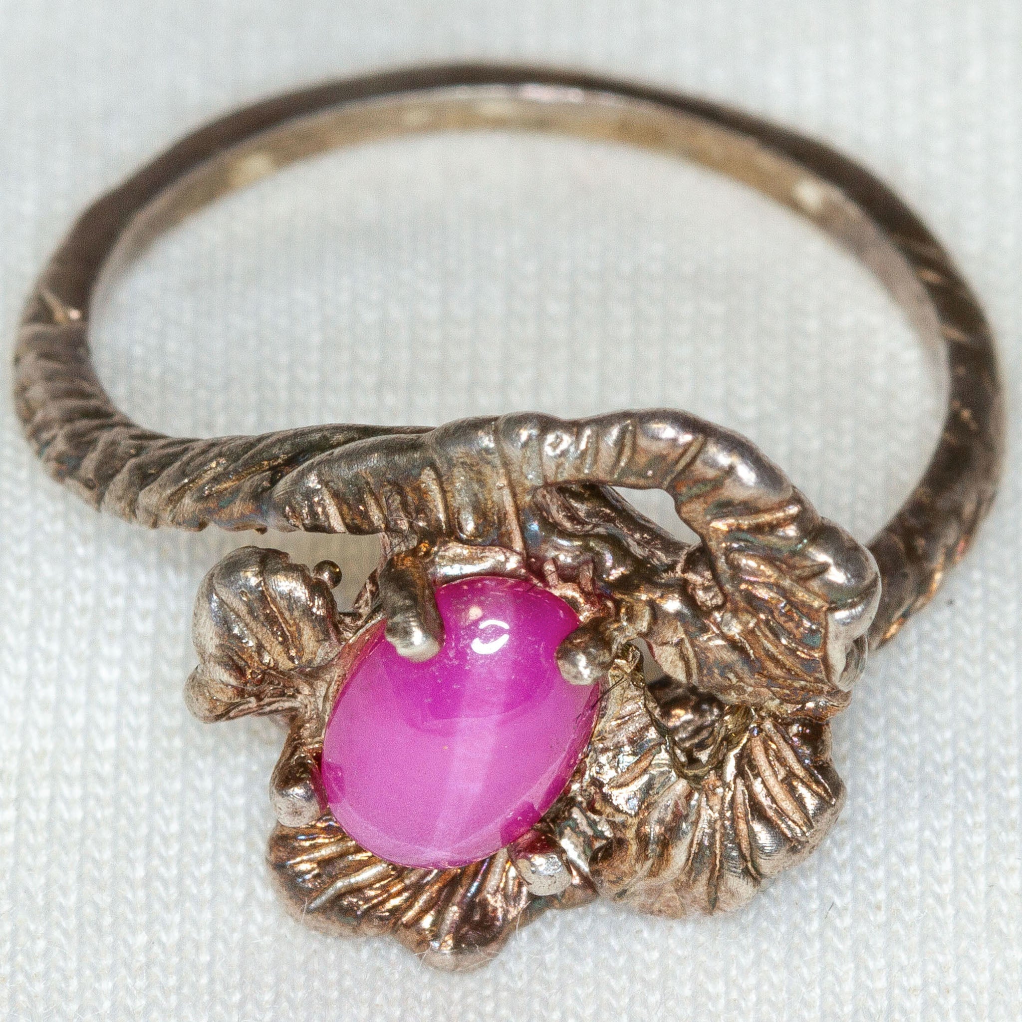 925 Silver Cast Ring with 5x7mm Synthetic Ruby Cabochon - Size 7.25