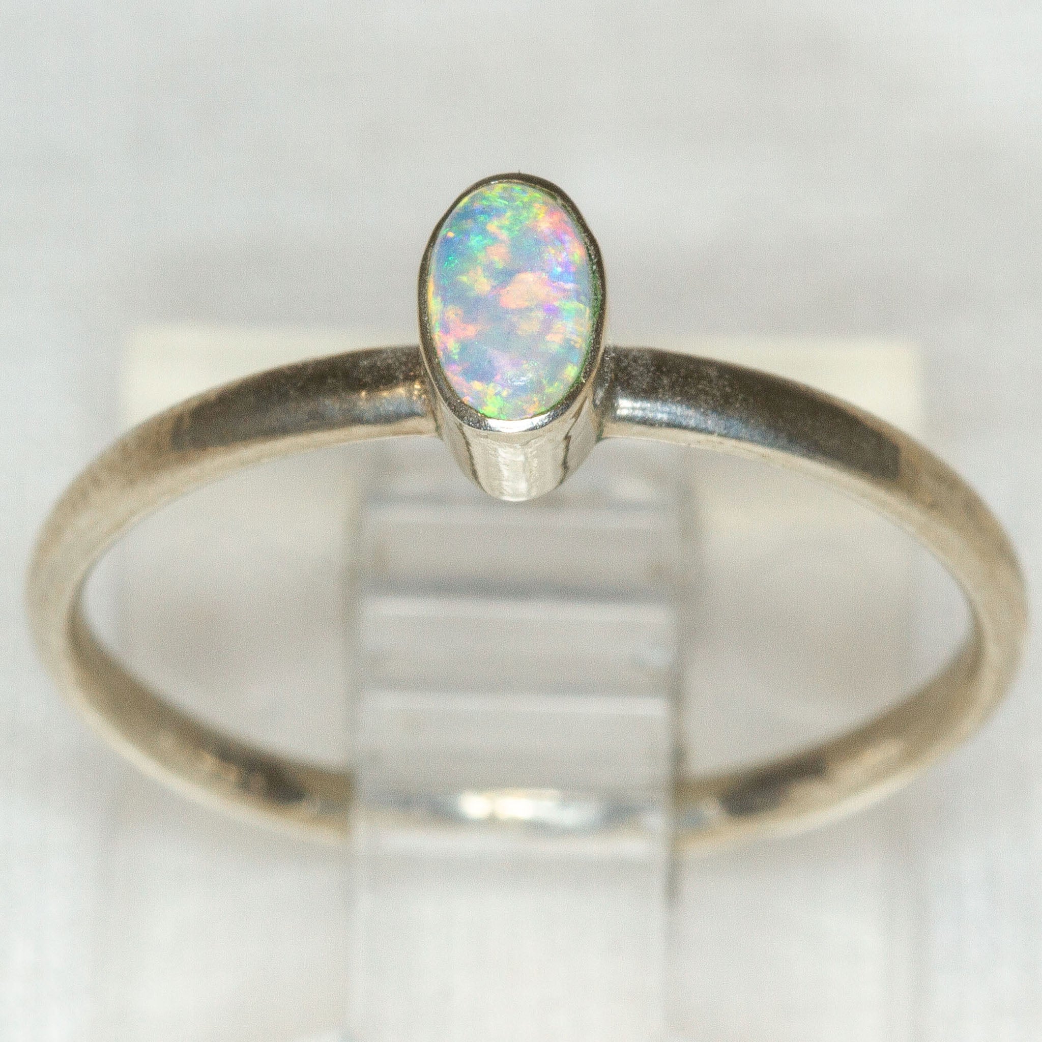 10K White Gold Opal Ring - Size 5.5 Secondary image