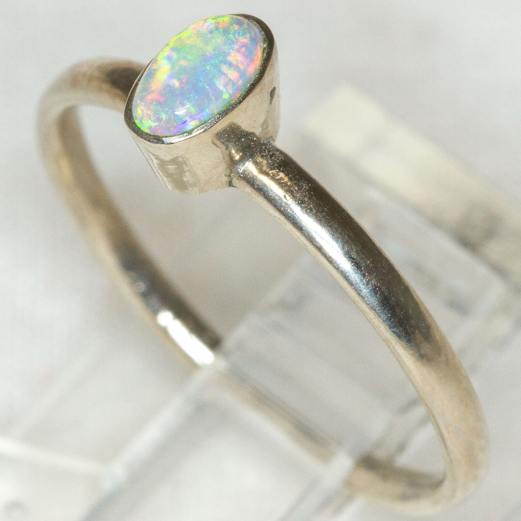 10K White Gold Opal Ring - Size 5.5